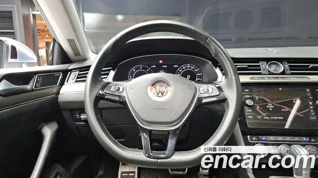 Volkswagen Arteon 2018 — Фото 13/20