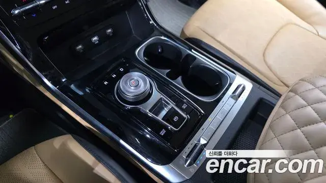 Kia Carnival 2021 — Фото 9/20