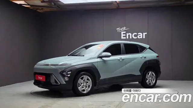 Hyundai Kona 2023 — Фото 1/20