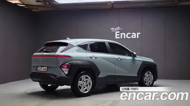 Hyundai Kona 2023 — Фото 2/20