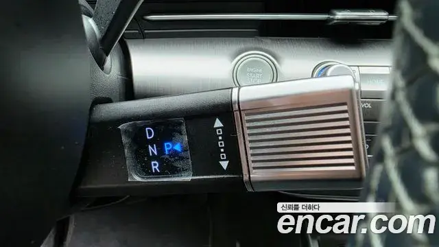 Hyundai Kona 2023 — Фото 9/20