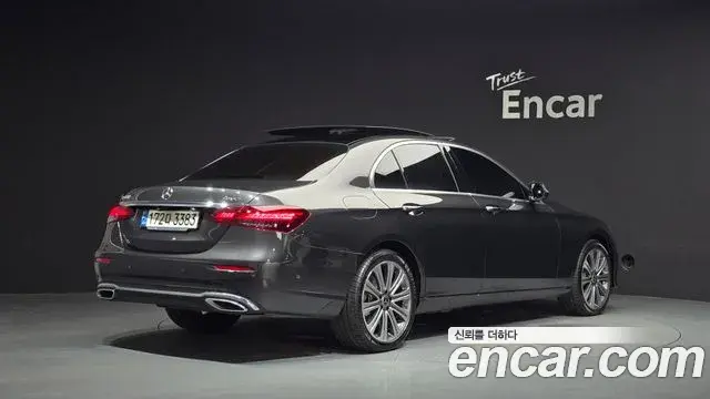 Mercedes-Benz E-Class 2021 — Фото 2/20