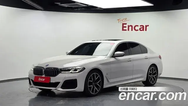 BMW 5 Series 2022 — Фото 1/20