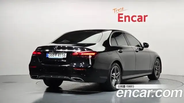 Mercedes-Benz E-Class 2023 — Фото 1/20