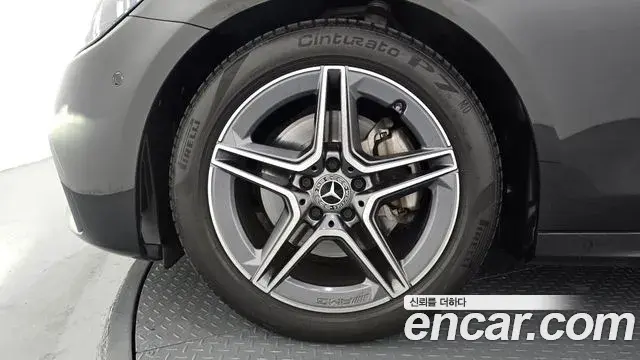 Mercedes-Benz E-Class 2023 — Фото 4/20