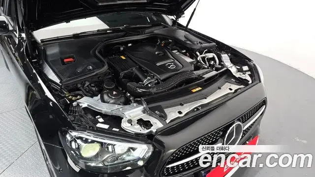 Mercedes-Benz E-Class 2023 — Фото 5/20