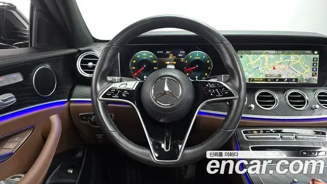 Mercedes-Benz E-Class 2023 — Фото 11/20