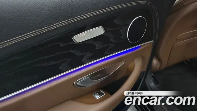Mercedes-Benz E-Class 2023 — Фото 17/20