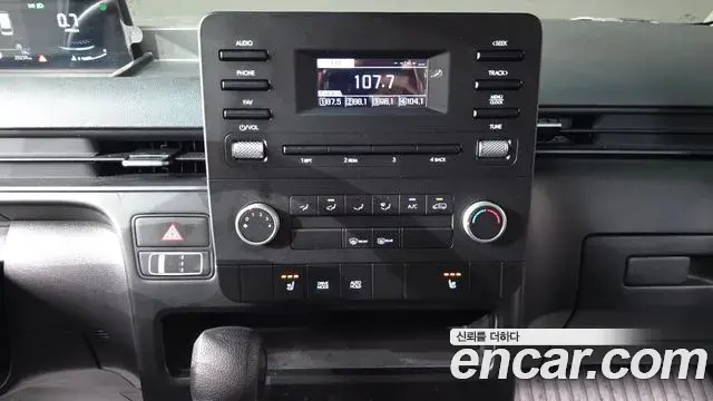 Hyundai Staria 2024 — Фото 13/20