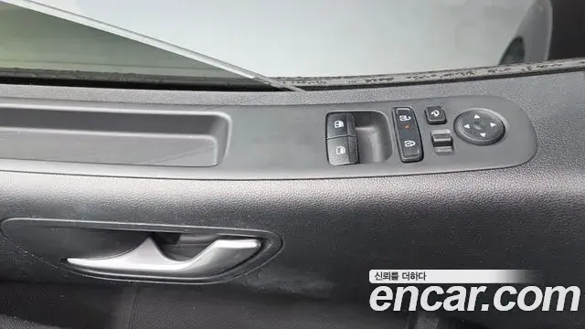 Hyundai Staria 2024 — Фото 15/20