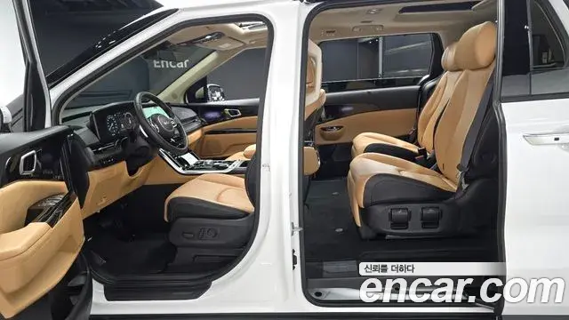 Kia Carnival 2023 — Фото 10/20