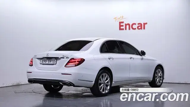 Mercedes-Benz E-Class 2018 — Фото 2/20