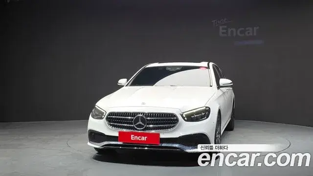 Mercedes-Benz E-Class 2021 — Фото 2/20