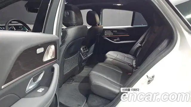 Mercedes-Benz GLE-Class 2023 — Фото 12/20