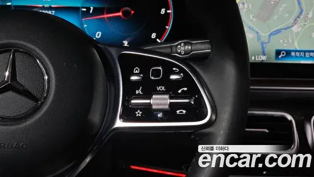 Mercedes-Benz GLE-Class 2023 — Фото 19/20