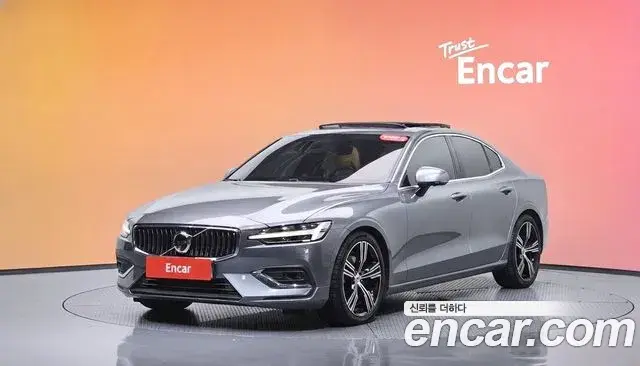 Volvo S60 2019 — Photo 26/37