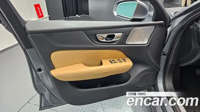 Volvo S60 2019 — Photo 37/37