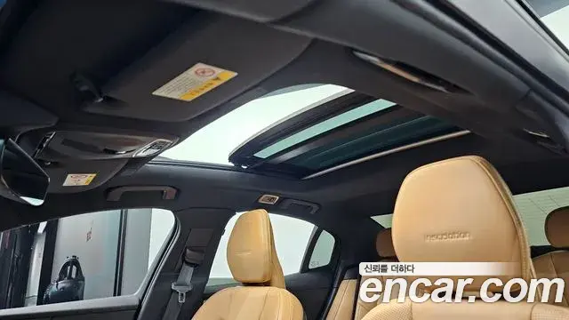 Volvo S60 2019 — Photo 30/37