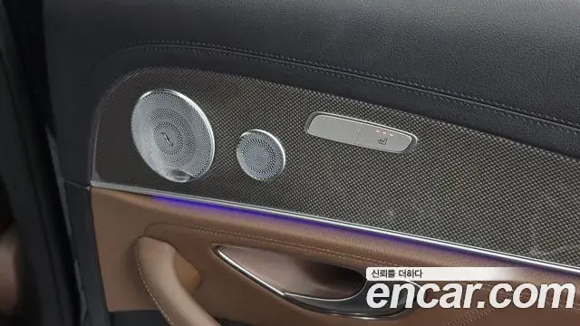 Mercedes-Benz E-Class 2019 — Фото 19/20