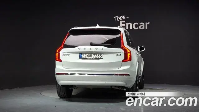 Volvo XC90 2023 — Фото 4/20