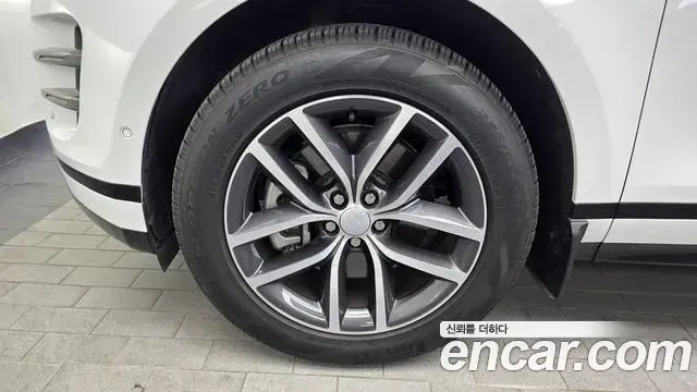 Land Rover Range Rover Evoque 2025 — ფოტო 22/31