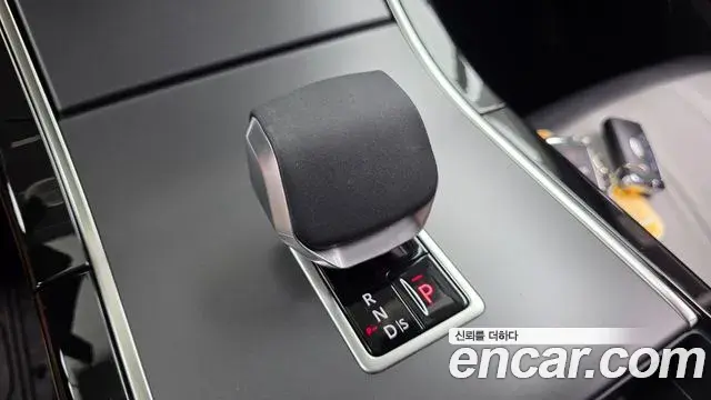 Land Rover Range Rover Evoque 2025 — ფოტო 5/31