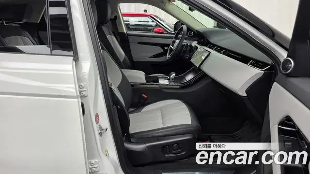 Land Rover Range Rover Evoque 2025 — ფოტო 23/31