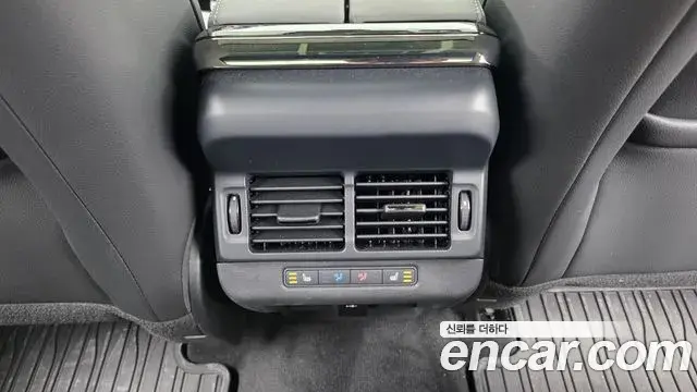 Land Rover Range Rover Evoque 2025 — ფოტო 4/31