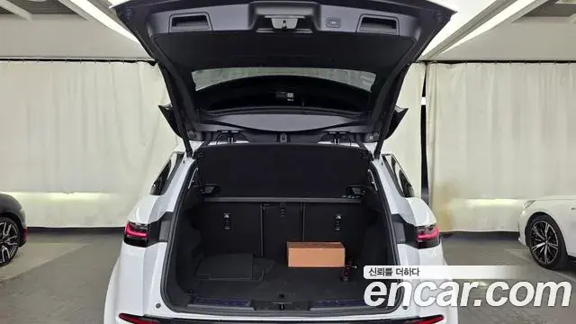 Land Rover Range Rover Evoque 2025 — ფოტო 28/31