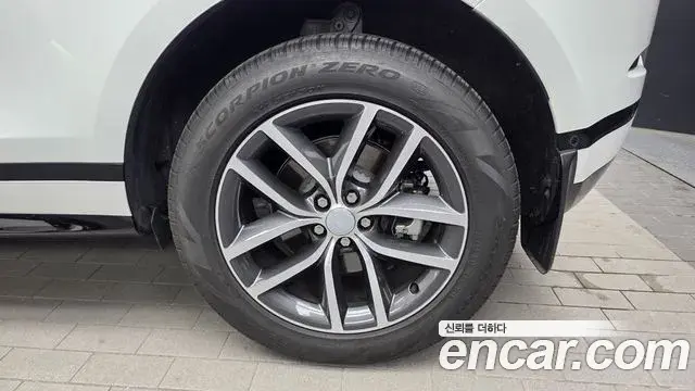 Land Rover Range Rover Evoque 2025 — ფოტო 9/31