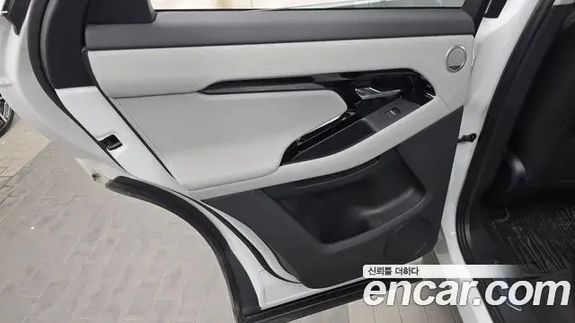 Land Rover Range Rover Evoque 2025 — ფოტო 10/31