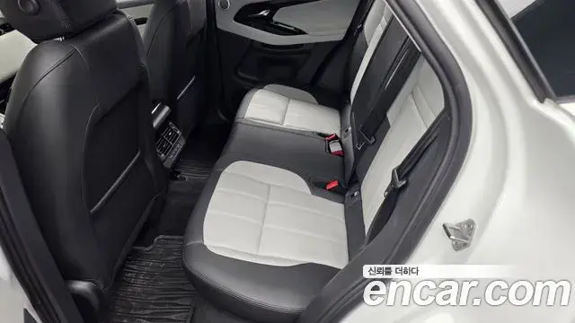Land Rover Range Rover Evoque 2025 — ფოტო 3/31