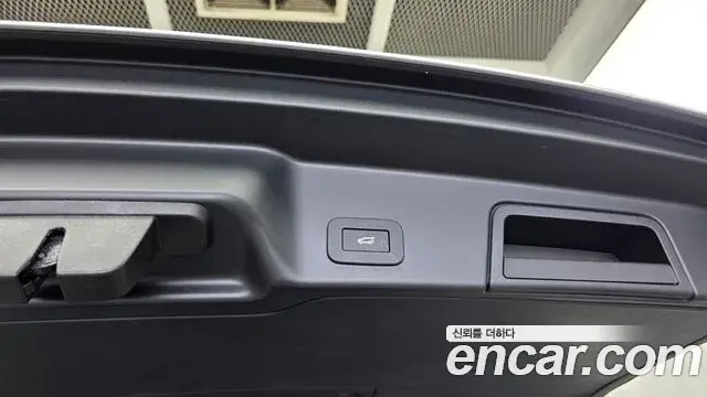 Land Rover Range Rover Evoque 2025 — ფოტო 29/31