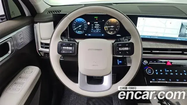 Hyundai Santa Fe 2025 — Фото 13/20