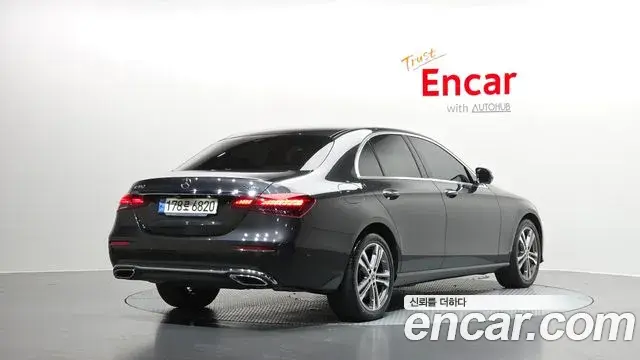 Mercedes-Benz E-Class 2022 — Фото 2/20