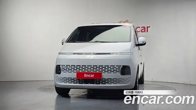 Hyundai Staria 2024 — Фото 3/20