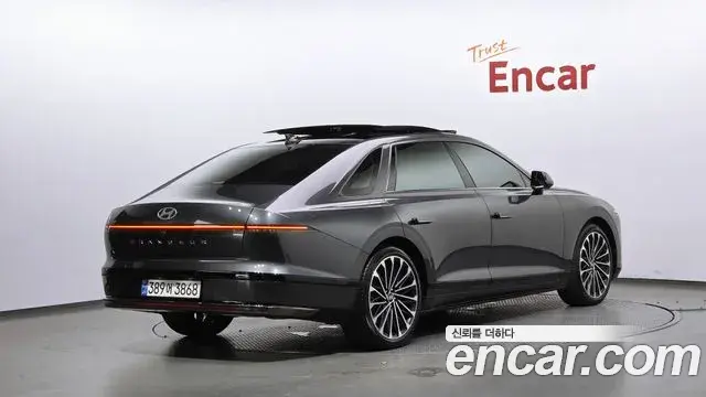 Hyundai Grandeur 2023 — Фото 1/20