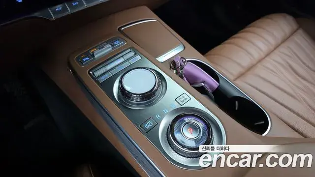 Genesis GV70 2023 — Şəkil 9/36