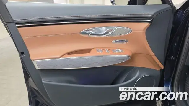 Genesis GV70 2023 — Şəkil 10/36