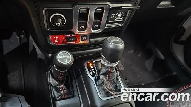 Jeep Wrangler 2020 — Фото 9/20