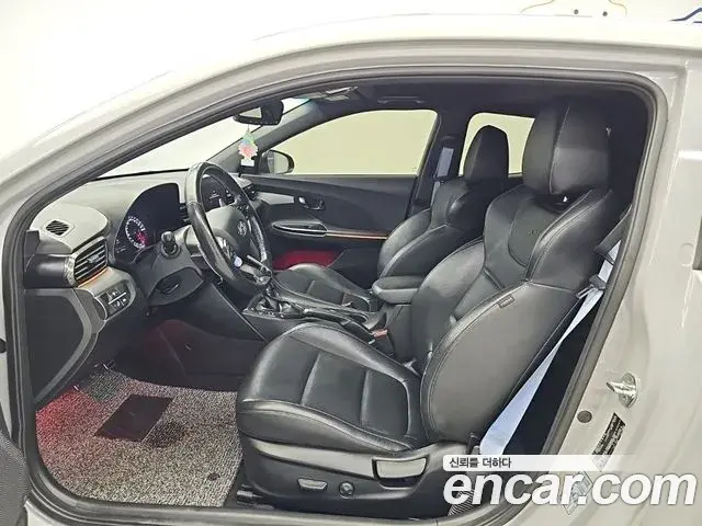 Hyundai Veloster 2020 — Фото 8/19