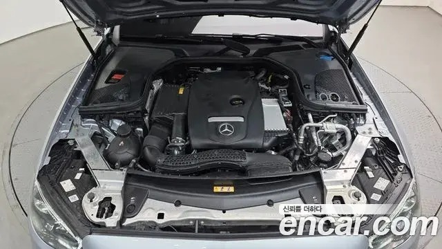 Mercedes-Benz E-Class 2023 — Фото 6/20