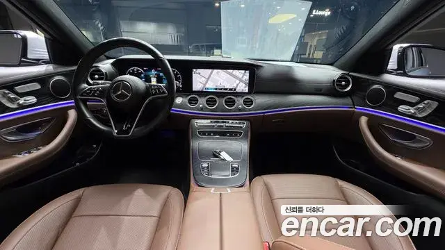 Mercedes-Benz E-Class 2023 — Фото 7/20
