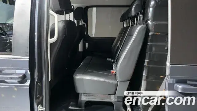 Hyundai Staria 2024 — Фото 12/20