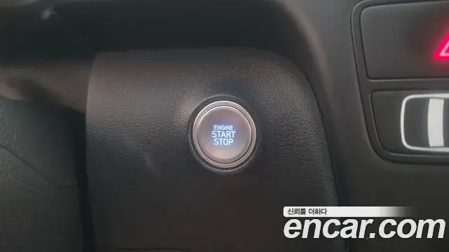 Hyundai Staria 2023 — Фото 11/20