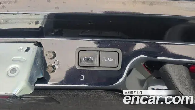Hyundai Staria 2023 — Фото 15/20