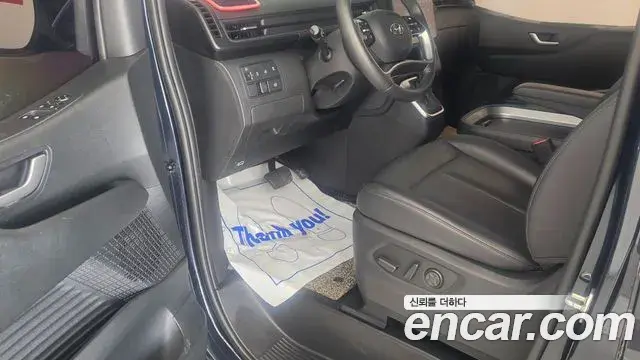 Hyundai Staria 2023 — Фото 16/20