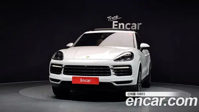 Porsche Cayenne 2020 — Фото 2/20