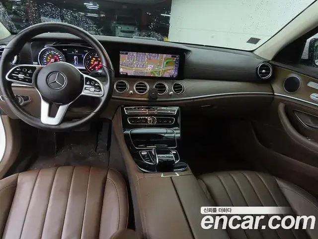 Mercedes-Benz E-Class 2019 — Фото 8/18