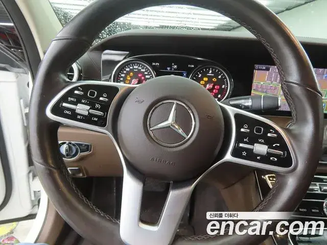 Mercedes-Benz E-Class 2019 — Фото 6/18